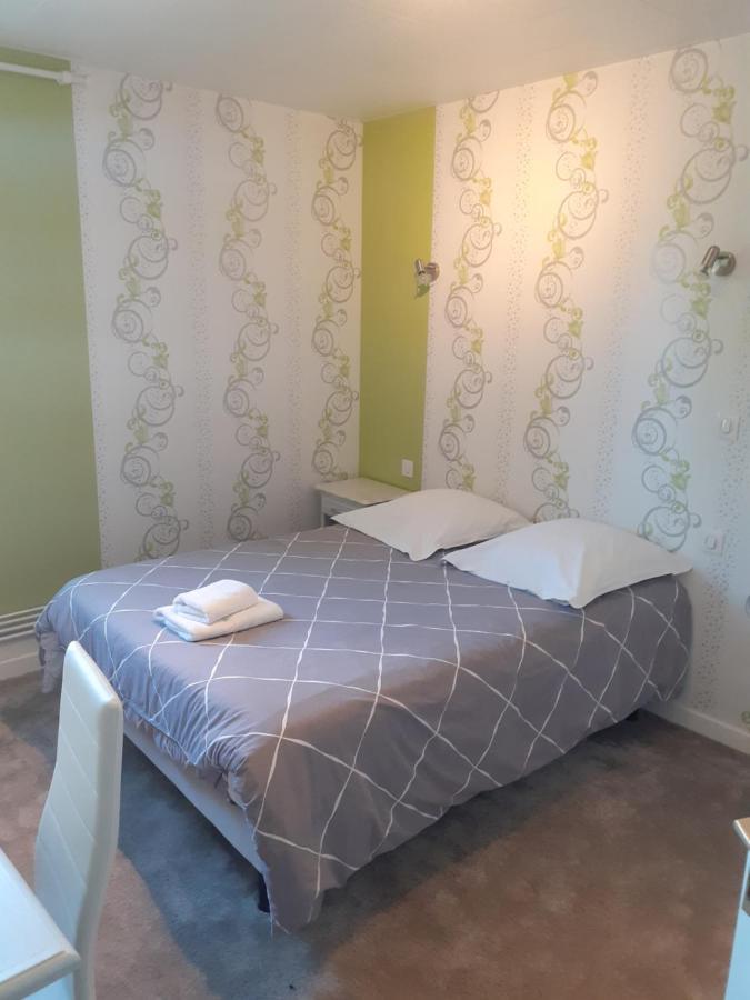 Logis Au Puits Enchante Saint-Martin-en-Bresse Luaran gambar