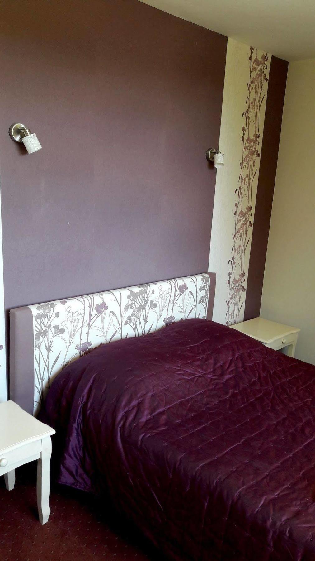 Logis Au Puits Enchante Saint-Martin-en-Bresse Luaran gambar