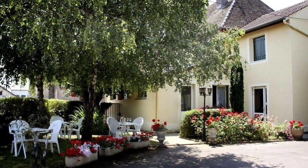 Logis Au Puits Enchante Saint-Martin-en-Bresse Luaran gambar